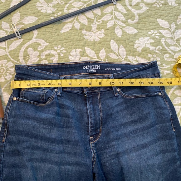 Jeans - Picture 3 of 5